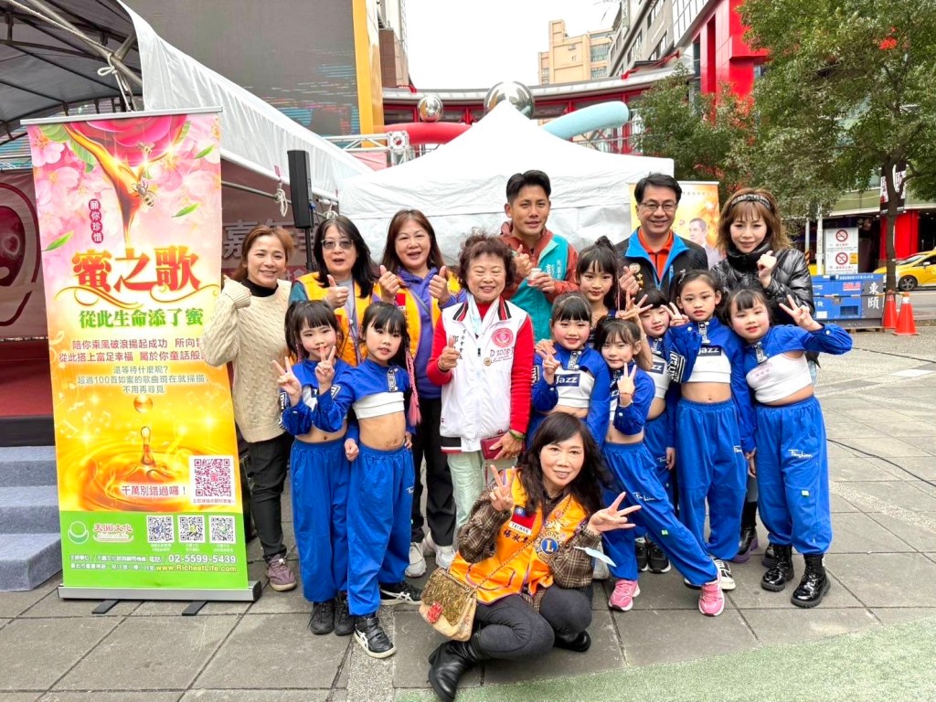 天圓文化捐血公益點亮中壢 積極力邀熱血助人 晶彩表演帶動民眾熱情響應